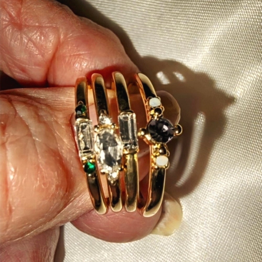Pretty Little Ring Set! - Picture 5 of 8